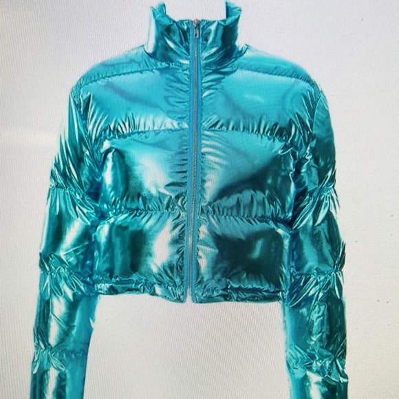 Cropped Puffer Jacket - Picture 3 of 5